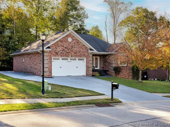 2821 Crescent Hill Drive NE, Corydon, IN 47112