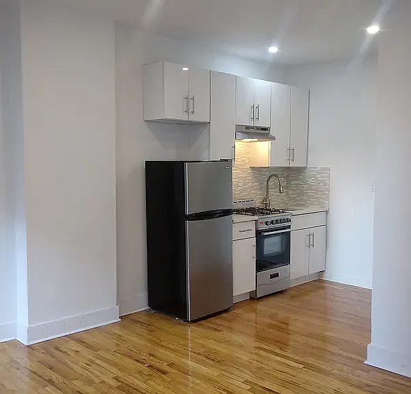 2030 Madison Ave #2D — Photo 5