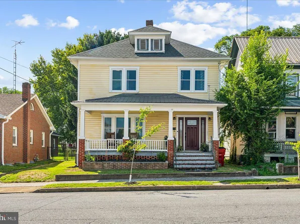 715 New York Ave, Martinsburg, WV 25401