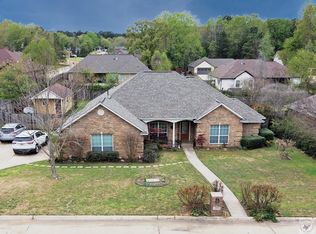 144 Arizona Ave, Wake Village, TX 75501