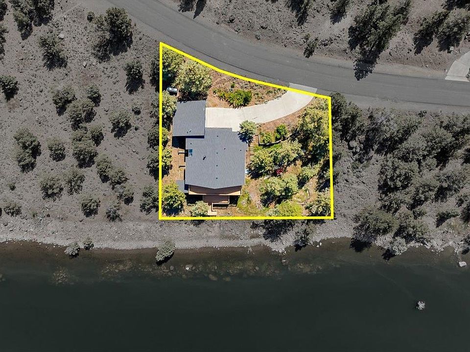 4740 Rainbow Dr, Weed, CA 96094 | Zillow