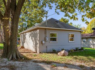 5920 Hickman Rd, Des Moines, IA 50322