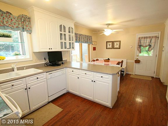 5th image of 5223 Nottinghill Ln