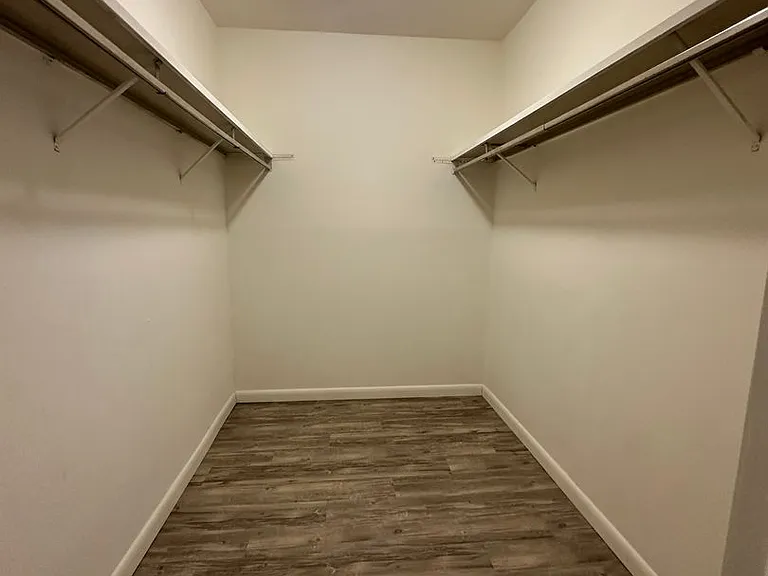 University Park Apartments near Cornell University — Photo 155