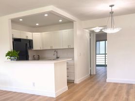 150 Windsor Dr, West Palm Beach, FL