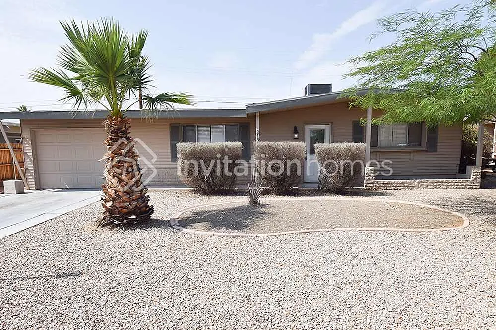 2136 E Bramble Ave Mesa, AZ 85204 — Photo 1