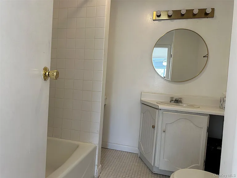 165 Ulster Ave #8 — Photo 22