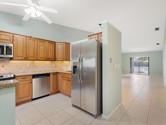 5th image of 6779 Bridlewood Court