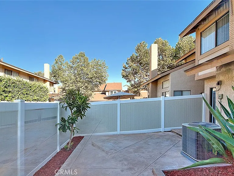 25205 Chestnutwood — Photo 6