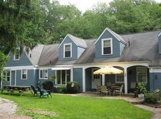 630 Center Rd, Hinckley, OH 44233