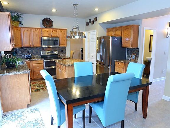 5th image of 7593 Aspen Dr