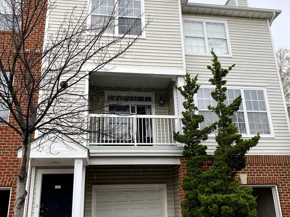 13114 Marcey Creek Rd, Oak Hill, VA 20171