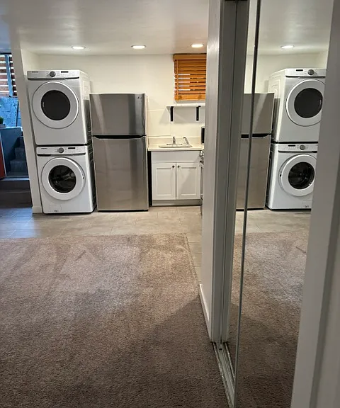421 W 7th Ave #B — Photo 15