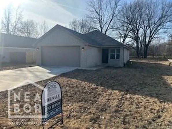 206 Eason St, Brookland, AR 72417