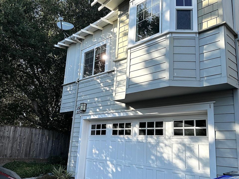 1st image of 224 Valley Oak Dr #A