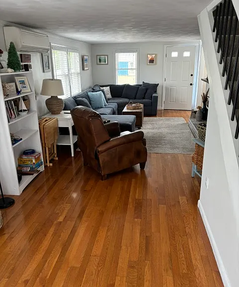 24 Pine Point Rd — Photo 5
