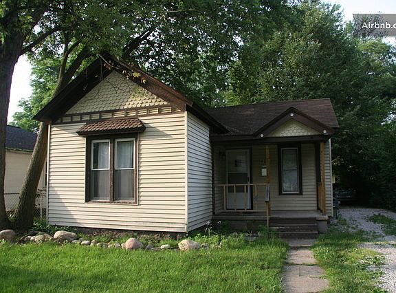 3rd image of 406 E Forest Ave