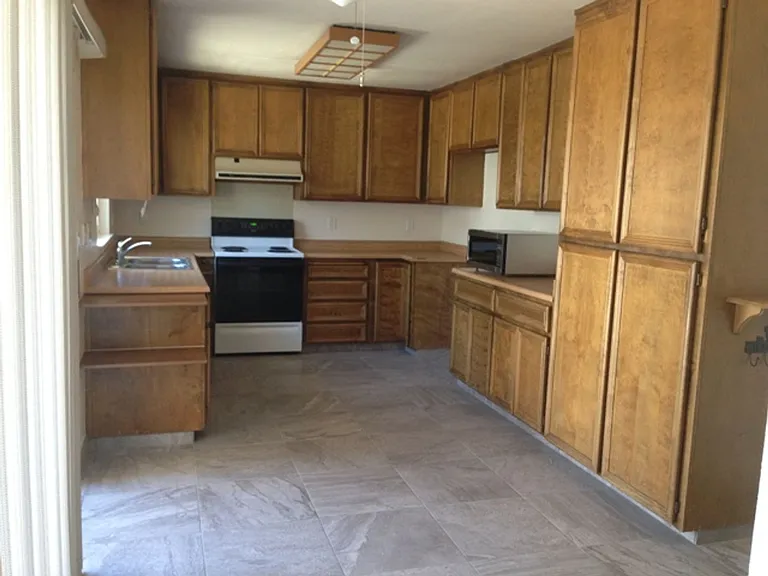 304 De Vega Ct — Photo 3