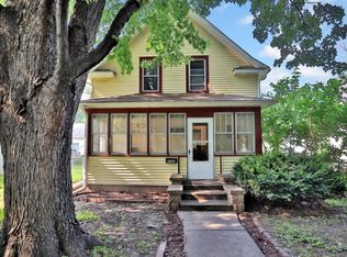 2122 Temple Ct, Saint Paul, MN 55104