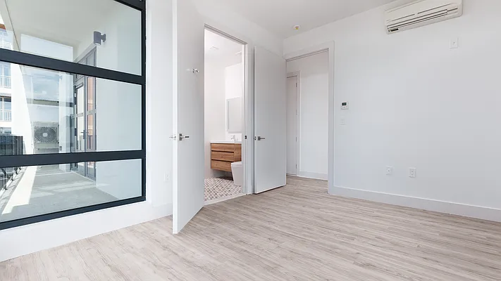 Rented by Nooklyn NYC LLC | media 18