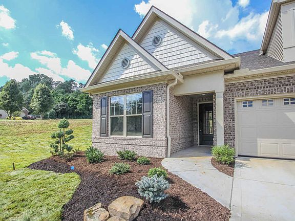 3rd image of 121 Broady Meadow Cir