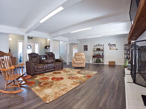 5th image of 10801 S 590th Rd