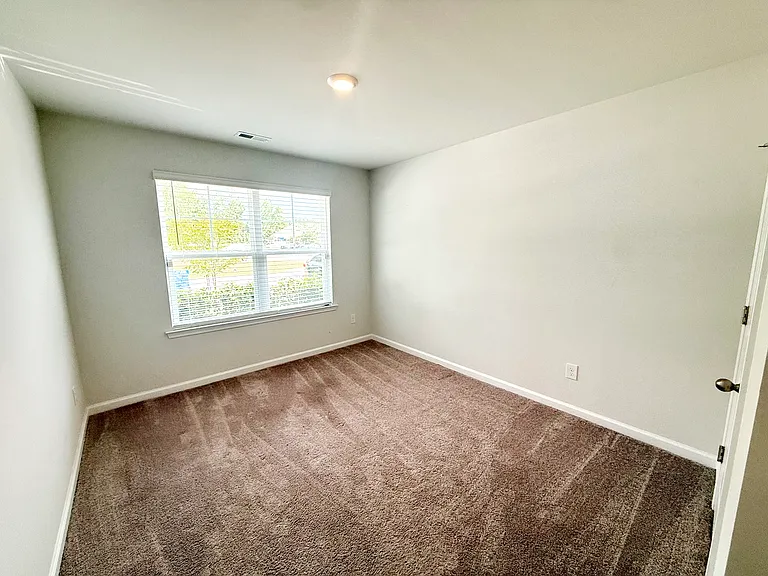 1568 Bellamy Place Dr NE — Photo 5