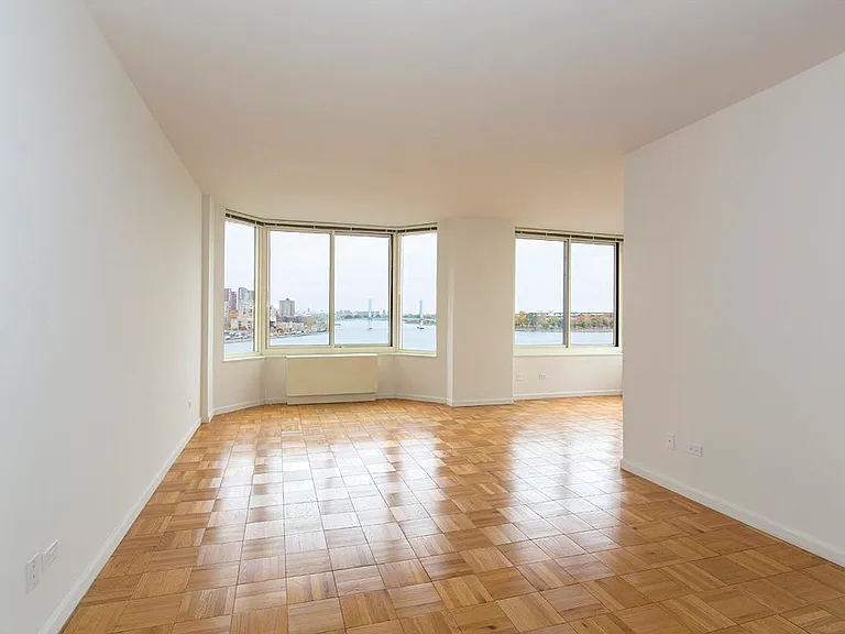 1775 York Ave #33B — Photo 7