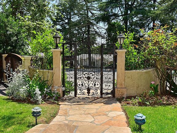 4th image of 4708 Palm Dr