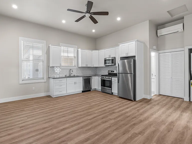 157 E G St #159 — Photo 8