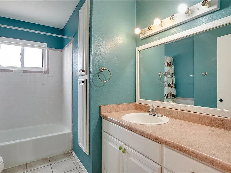 11801 Tracy Ct NE — Photo 19