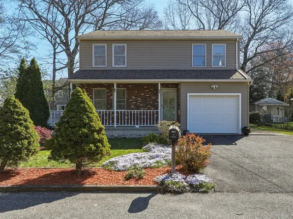 130 Arnold St, Ludlow, MA 01056