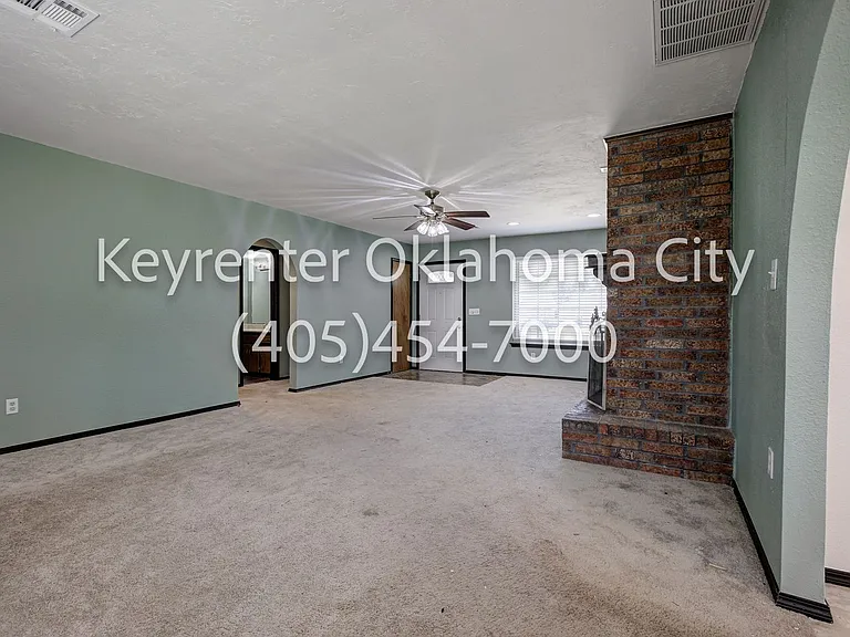 10912 N Blackwelder Ave — Photo 7