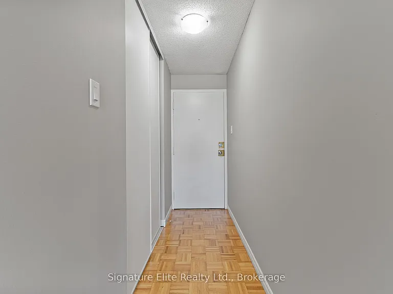 77 Lakeshore Rd W #4A — Photo 7