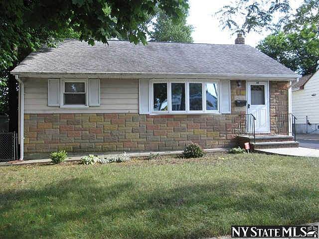 1st image of 40 Jersey St