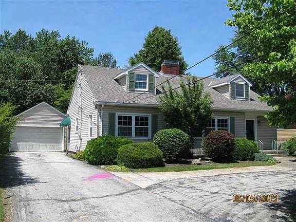 2nd image of 2456 Buckland Ave