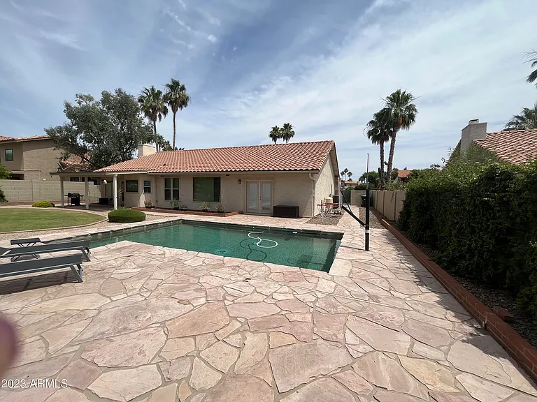 5508 E Kelton Ln — Photo 35