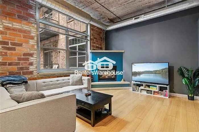 Building Photo - 521 S 7th St #419