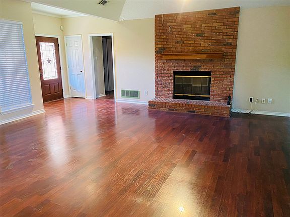 4th image of 4744 Montego Bay Dr