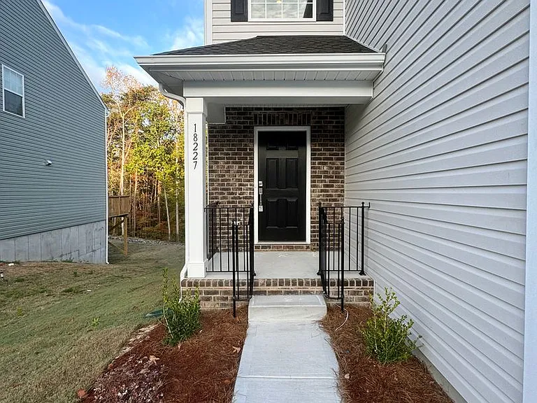 18227 Stark Way — Photo 3