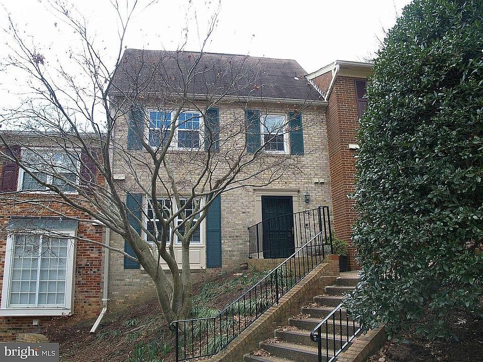 From of townhome.