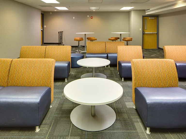 E Street Flats - Student Housing — Photo 31