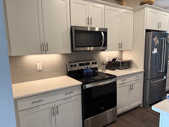 3rd image of 4436 Finch Ln