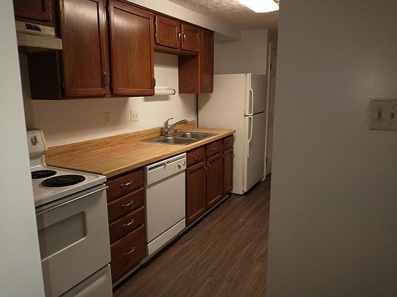 4th image of 504 Philmont Dr APT 1