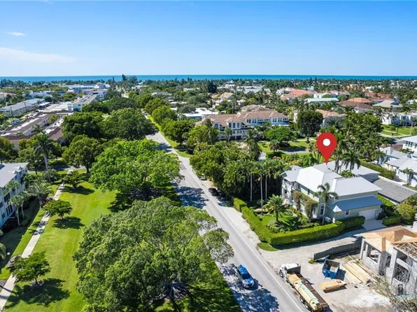 645 Broad AVE S, NAPLES, FL 34102