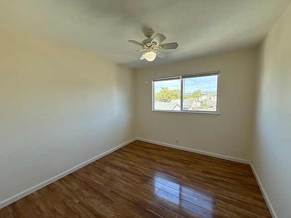5th image of 102 Brooklyn Ave