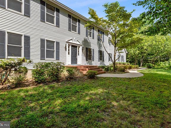 4th image of 1504 Haas Ct