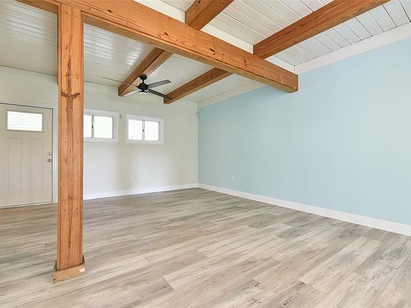 3rd image of 750 N Westmoreland Dr #1