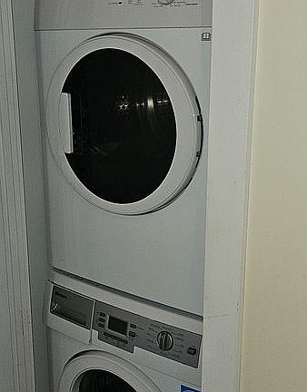 3rd image of 32 Davenport Rd #2705