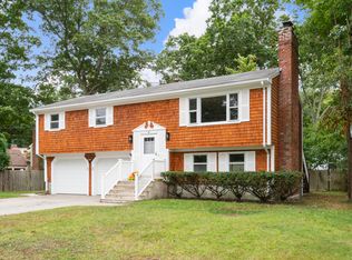 6 Acre Ave, Barrington, RI 02806